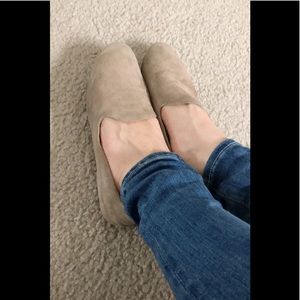 Vince Milo leather Loafers Taupe size 7